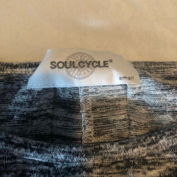 soul cycle long sleeve top - Picture 10 of 11